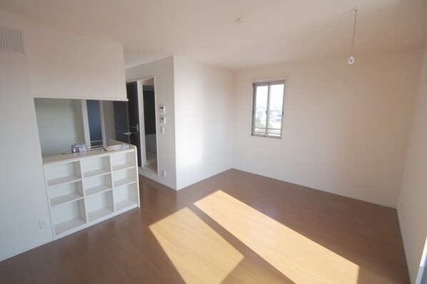 ジュネス中河原の物件内観写真